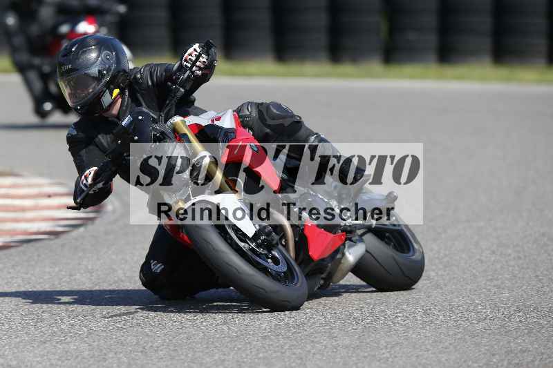 /44 09.08.2025 Plüss Moto Sport ADR/Einsteiger/42